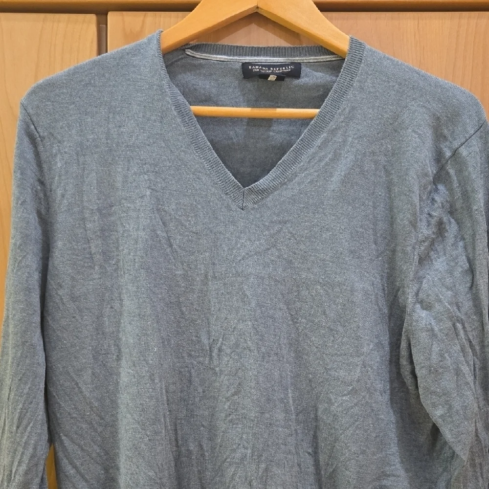Banana Republic Men's Slate V-Neck Sweater, Silk Cashmere Blend, GUC, Small